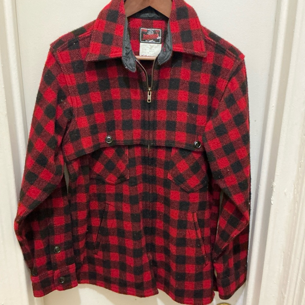 Johnson Woolen Mill Vintage Wool Shirt jacket Size SMALL Red/black